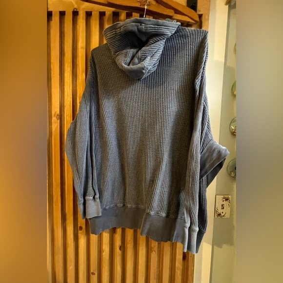 Free People FP One Ash
Hoodie, Vintage Blue - Picture 3 of 3